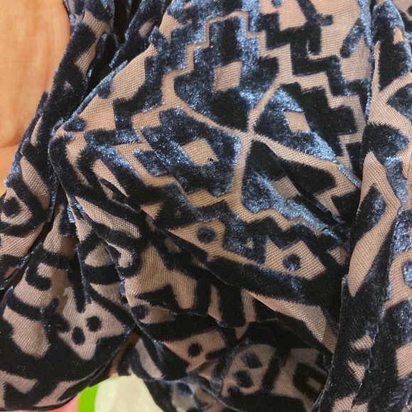 PJK PATTERSON J. KINCAID | Size L | purple sheer top with velvet design - Picture 9 of 9